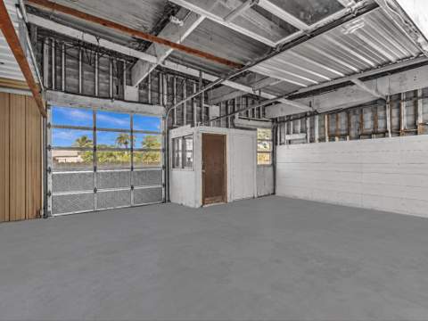 9 NW Avenue D, Belle Glade FL - photo 6 of 44