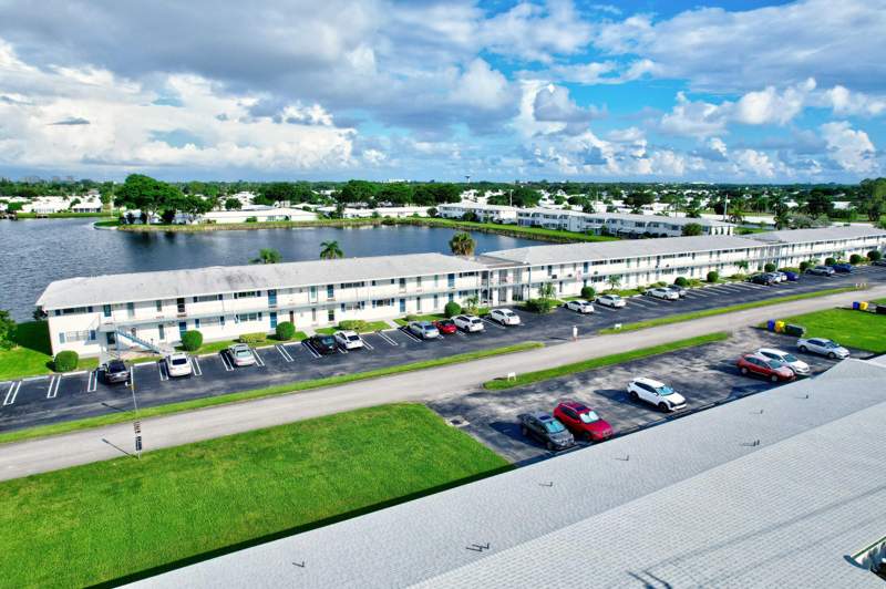 2 bedroom Condominium at 1118 Lake Terrace #215, Leisureville Lake Condo, Boynton Beach — photo 3