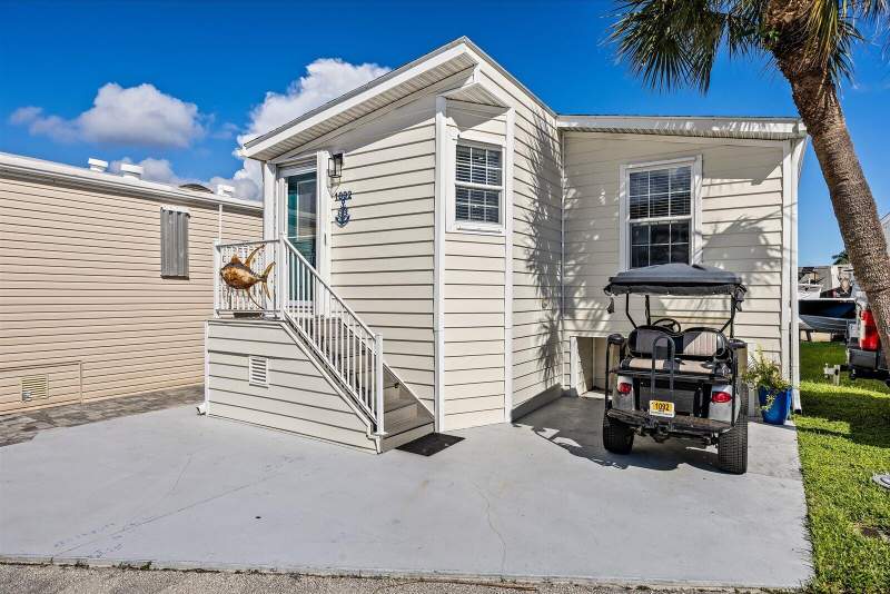 2 bedroom Single Family Residence at 1092 Nettles Boulevard, Outdoor Resorts At Nettles Island, Jensen Beach — photo 4
