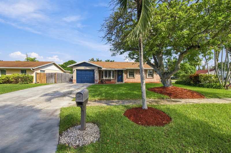 3 bedroom Single Family Residence at 804 NW 10th Avenue, Laurel Hills 4th Add, Boynton Beach — photo 1