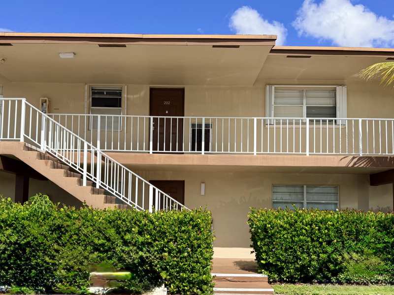 2 bedroom Condominium at 7505 NW 5th Court #102, Oriole Gardens 1, Margate — photo 1