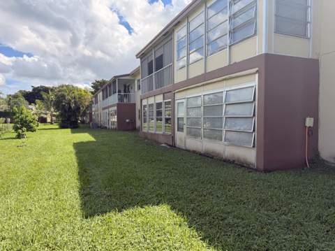 7505 NW 5th Court #102, Margate FL - photo 11 of 20