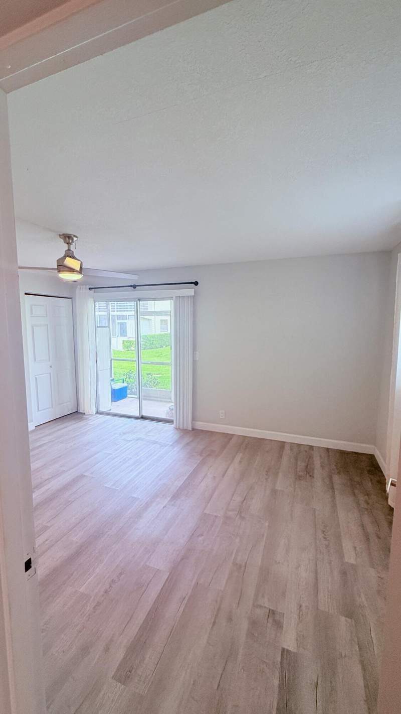 1 bedroom Condominium at 111 Saxony Terrace, Kings Point Saxony Condos, Delray Beach — photo 5