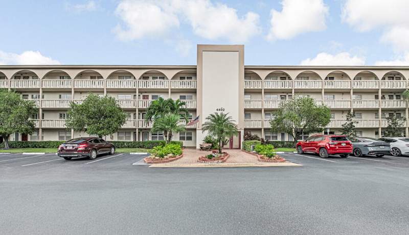 2 bedroom Condominium at 4402 Martinique #D4, Martinique Village II C Condo, Coconut Creek — photo 2