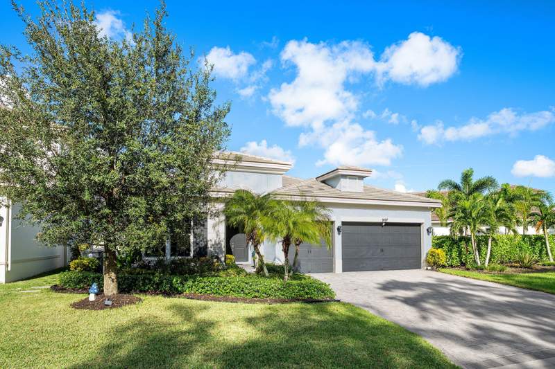 4 bedroom Single Family Residence at 9197 Greenspire Lane, Cypress Royale Pud, Lake Worth — photo 2