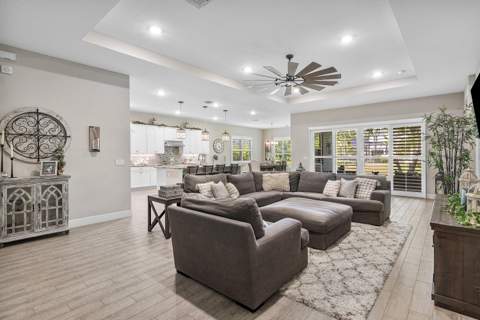 9197 Greenspire Lane, Lake Worth FL - photo 6 of 32
