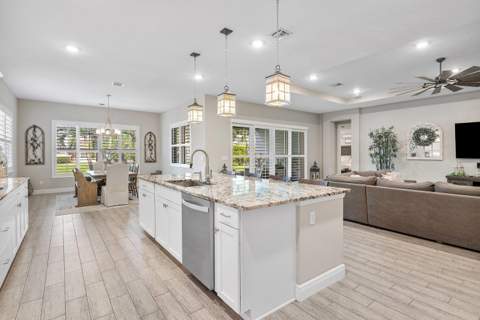 9197 Greenspire Lane, Lake Worth FL - photo 9 of 32