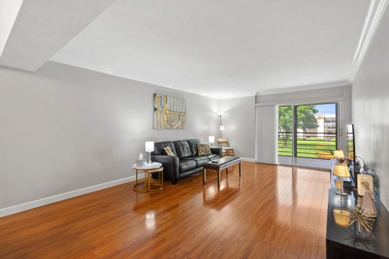 2 bedroom Condominium at 23385 Barwood Lane #308, Pines Of Boca Barwood Condo, Boca Raton — photo 2