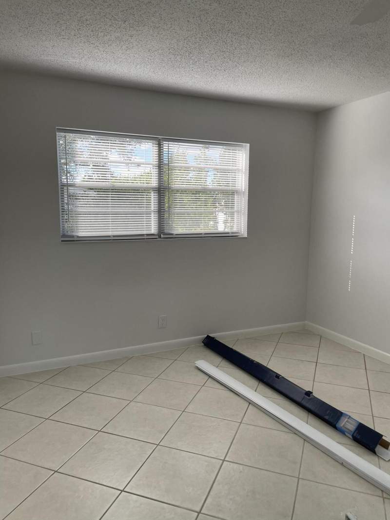 1 bedroom Condominium at 162 Camden G, Camden Condos, West Palm Beach — photo 4