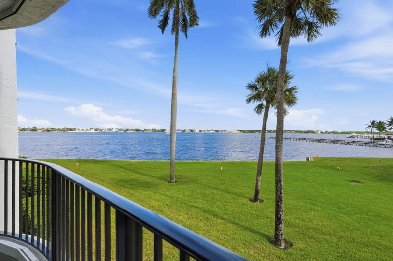 2 bedroom Condominium at 8200 Lakeshore Drive #2020, Lakeshore Colony I Condo, Hypoluxo — photo 4
