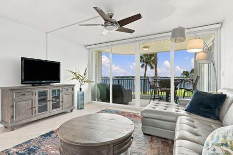 8200 Lakeshore Drive #2020, Hypoluxo FL - photo 9 of 49