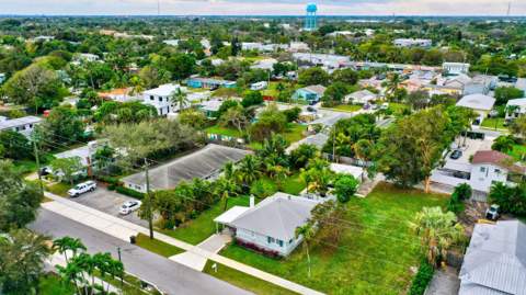 320 SE 4th Avenue, Delray Beach FL - photo 7 of 40