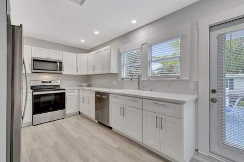 320 SE 4th Avenue, Delray Beach FL - photo 22 of 40