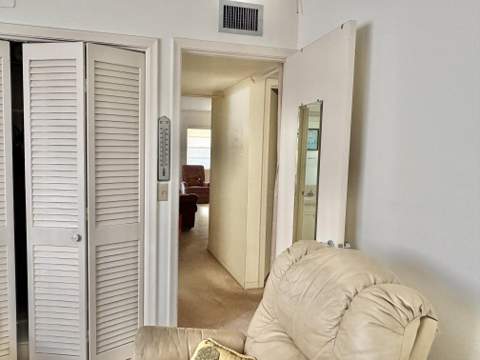 205 Salisbury I, West Palm Beach FL - photo 8 of 25