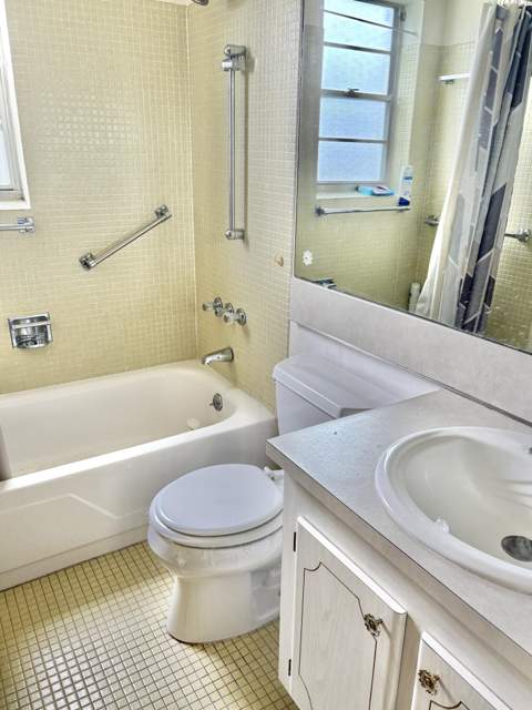 205 Salisbury I, West Palm Beach FL - photo 12 of 25