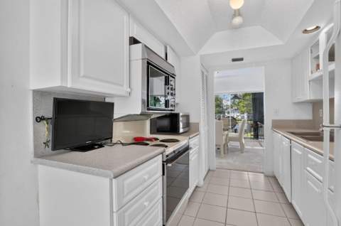 6800 Willow Wood Drive #906, Boca Raton FL - photo 14 of 45