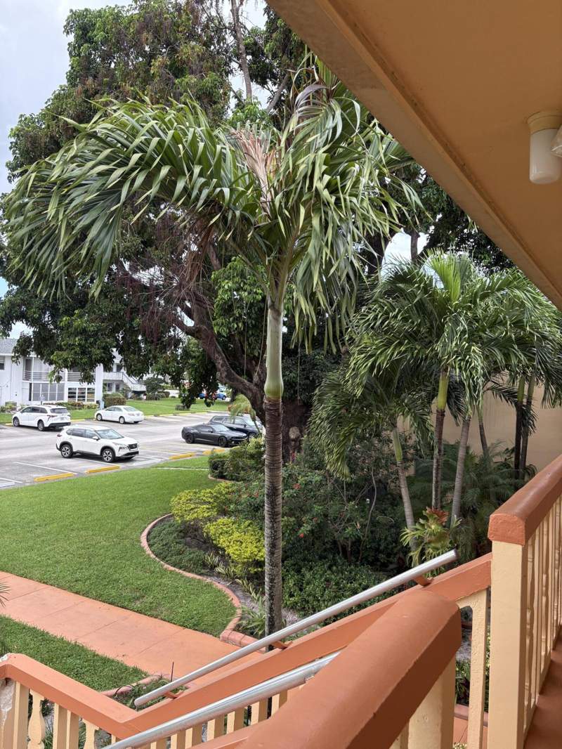 2 bedroom Condominium at 205 Salisbury I, Century Village / Salisbury Condos, West Palm Beach — photo 5