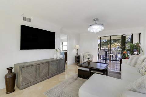 235 Bay Colony Drive, Juno Beach FL - photo 8 of 59