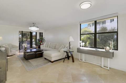 235 Bay Colony Drive, Juno Beach FL - photo 10 of 59