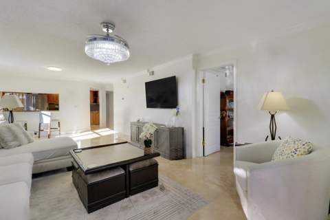 235 Bay Colony Drive, Juno Beach FL - photo 11 of 59