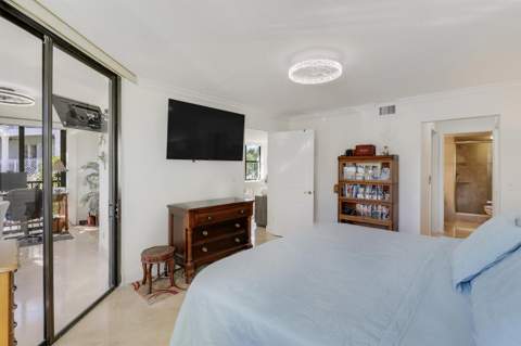235 Bay Colony Drive, Juno Beach FL - photo 23 of 59
