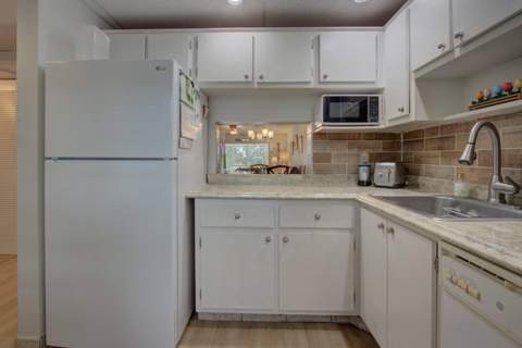 7807 Golf Cir Drive #202, Margate FL - photo 7 of 20