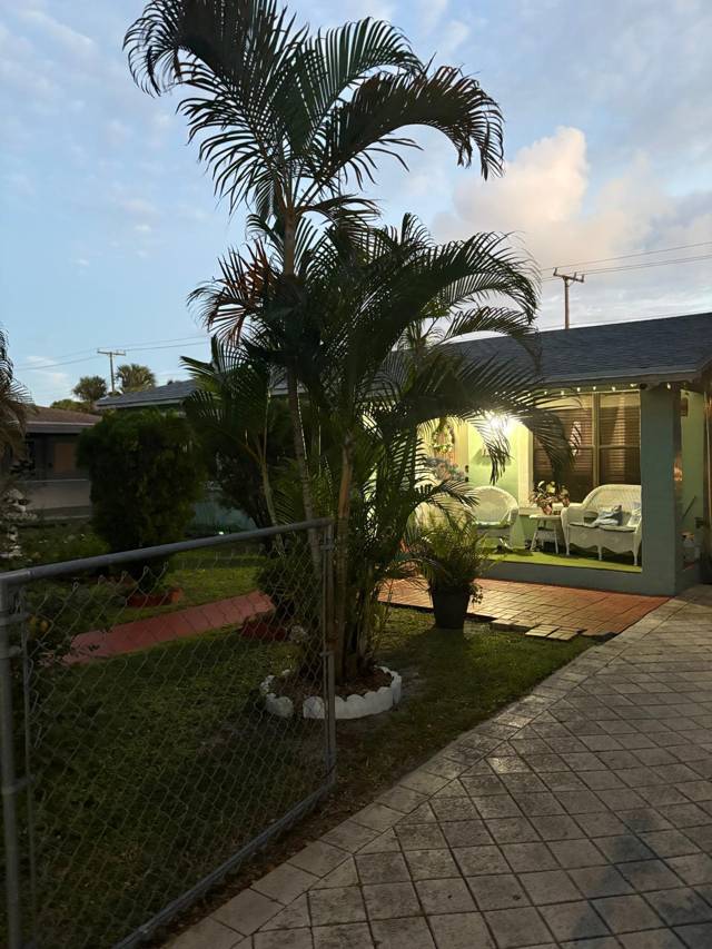 938 Southdale Road, home for sale in West Palm Beach