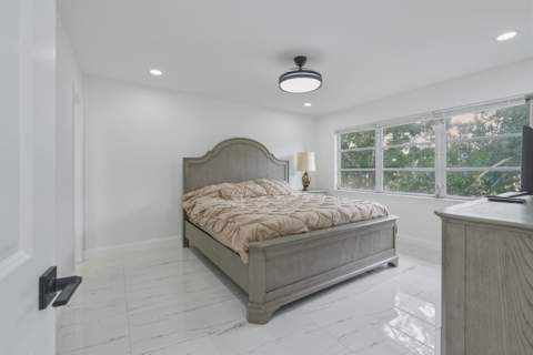 8970 S Hollybrook Boulevard, Pembroke Pines FL - photo 13 of 51