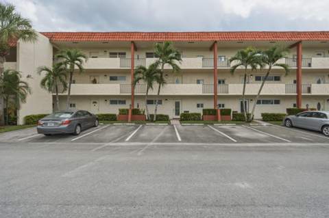 8970 S Hollybrook Boulevard, Pembroke Pines FL - photo 20 of 51