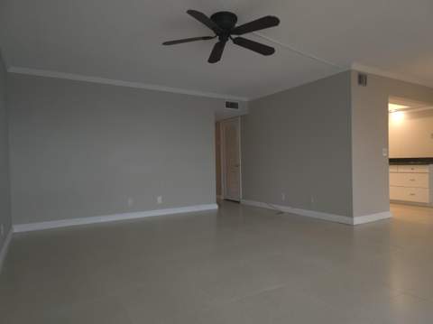 413 Greenbrier A, West Palm Beach FL - photo 9 of 22