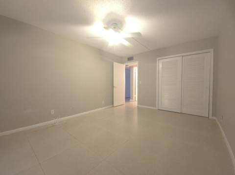 413 Greenbrier A, West Palm Beach FL - photo 19 of 22