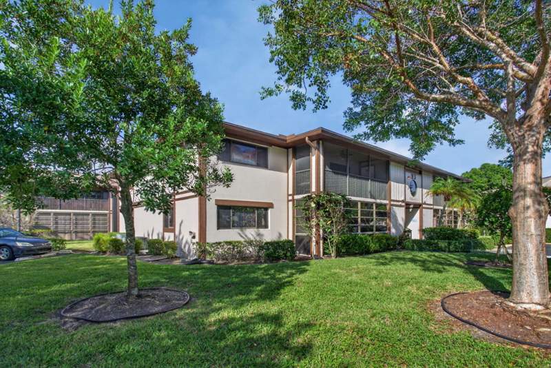 2 bedroom Condominium at 9716 S Belfort Circle #209, Belfort Condominium H, Tamarac — photo 2