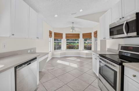 7402 Kea Lani Drive, Boynton Beach FL - photo 13 of 81