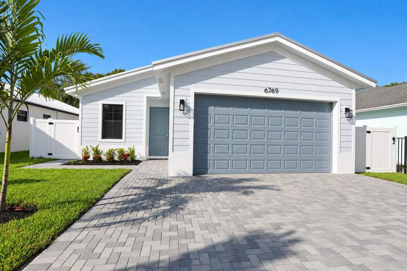 4 bedroom Single Family Residence at 6769 Mitchell Street, Jupiter, Jupiter — photo 2