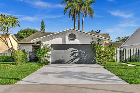 82 Baytree Circle, home for sale in Boynton Beach 33436