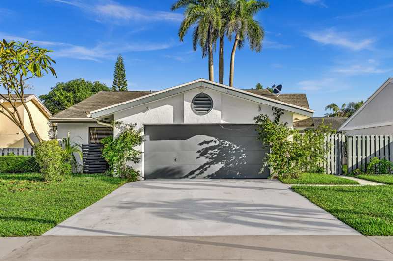 3 bedroom Single Family Residence at 82 Baytree Circle, Meadows 300 1, Boynton Beach — photo 1