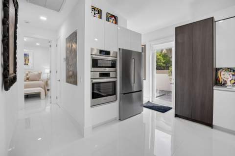 5372 NW 21st Avenue, Boca Raton FL - photo 11 of 66