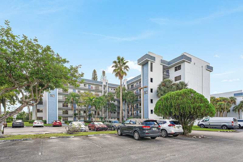 2 bedroom Condominium at 4700 Lucerne Lakes Blvd W #306, Sunrise Of Palm Beac, Lake Worth — photo 1