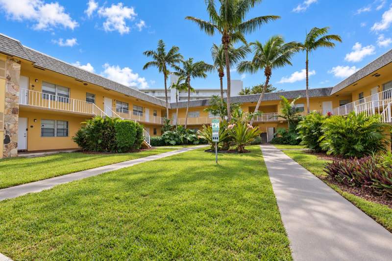 1 bedroom Condominium at 240 Croton Avenue #109, Enclave Sandpiper Condo, Lantana — photo 3