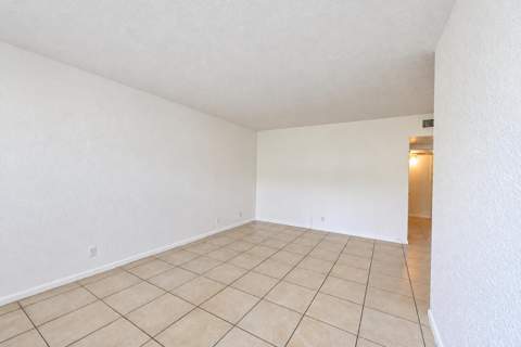 240 Croton Avenue #109, Lantana FL - photo 6 of 34