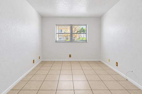 240 Croton Avenue #109, Lantana FL - photo 17 of 34