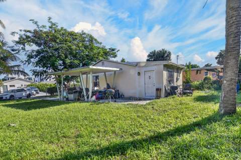 1340 Longwood Street, West Palm Beach FL - photo 7 of 22