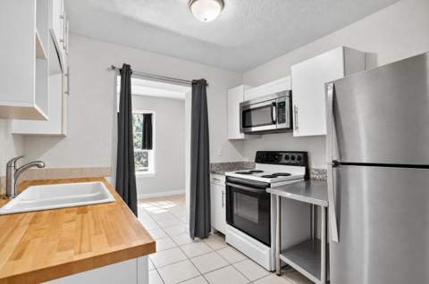 1340 Longwood Street, West Palm Beach FL - photo 14 of 22