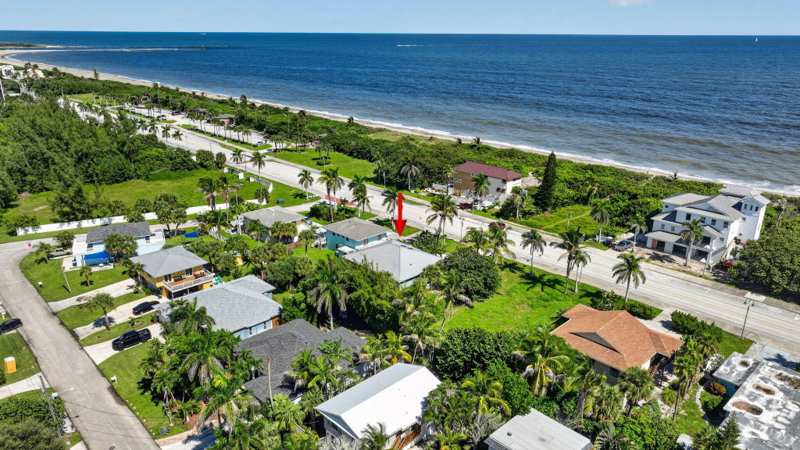 5 bedroom Single Family Residence at 1107 S Ocean Drive, Tropical Beach, Fort Pierce — photo 1