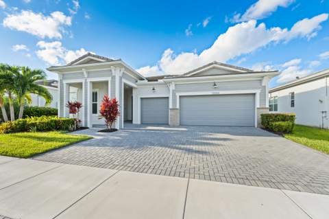 12054 SW Viridian Boulevard, Port St. Lucie FL - photo 6 of 41