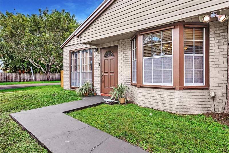 3 bedroom Single Family Residence at 1000 SW 133rd Terrace, Family Homes, Davie — photo 4