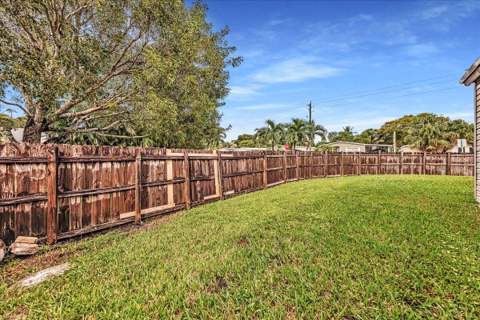 1000 SW 133rd Terrace, Davie FL - photo 7 of 25