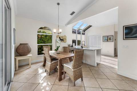 2514 Muir Circle, Wellington FL - photo 9 of 40