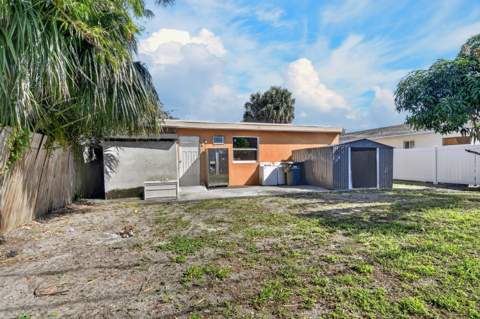 1336 Longwood Street, West Palm Beach FL - photo 6 of 17