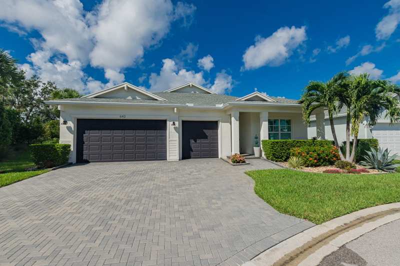 3 bedroom Single Family Residence at 642 SE Goldenrod Road, Veranda Preserve, Port St. Lucie — photo 1
